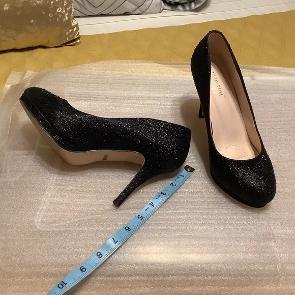 Chic Black Glitter Heels - Picture 7 of 7
